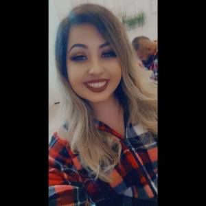 Meet your Posher, Valeria